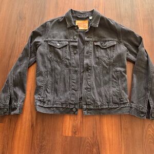 VINTAGE Washed Black Levi’s Denim Jacket
